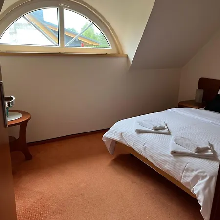 Swierkowa * Debina (Ustka)